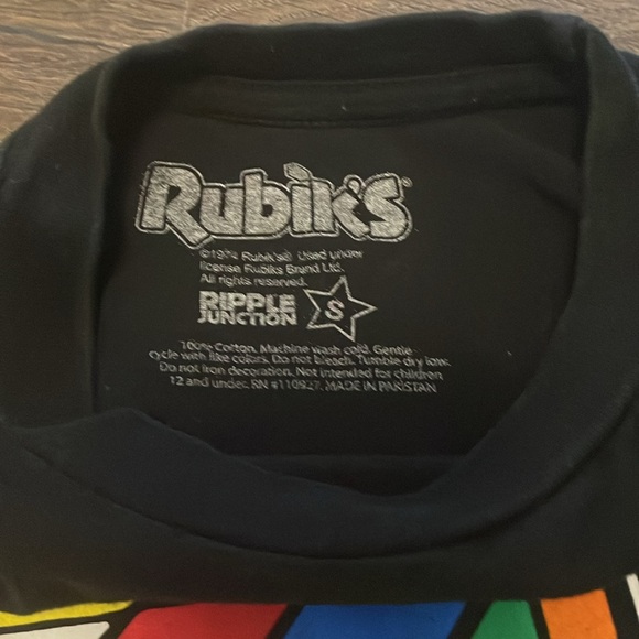 Adult Ripple Junction Melting Rubik’s Cube Graphic Tee, Size Small - Picture 2 of 5
